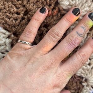 Silver Twisted Band Ring